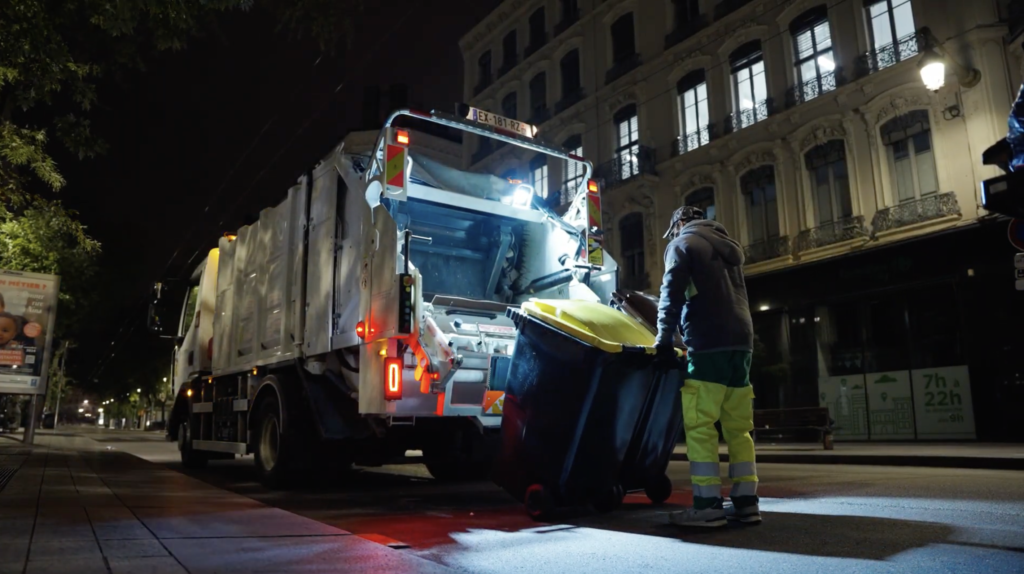 poubelle professionnels à Lyon, Villefranche etc. capture d’écran 2026 06 10 à 21.12.34